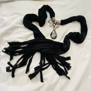 STATEMENT Women’s Scarf with stunning smoke glass teardrop pendant OS